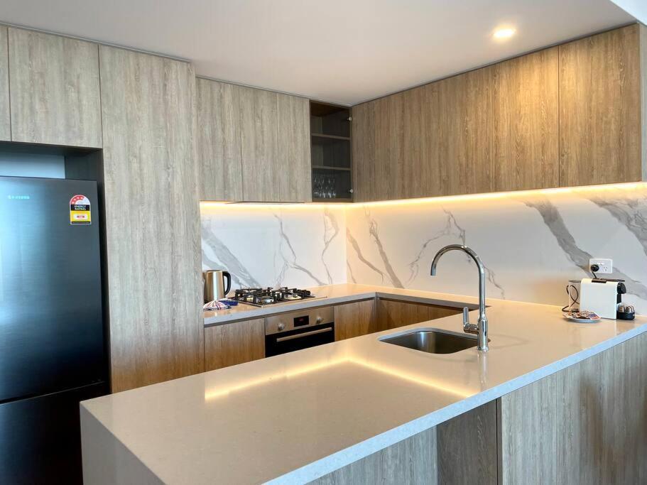 Stunning Oceanview 2Br In The Heart Of Broadbeach 44F Apartment Gold Coast Exterior photo