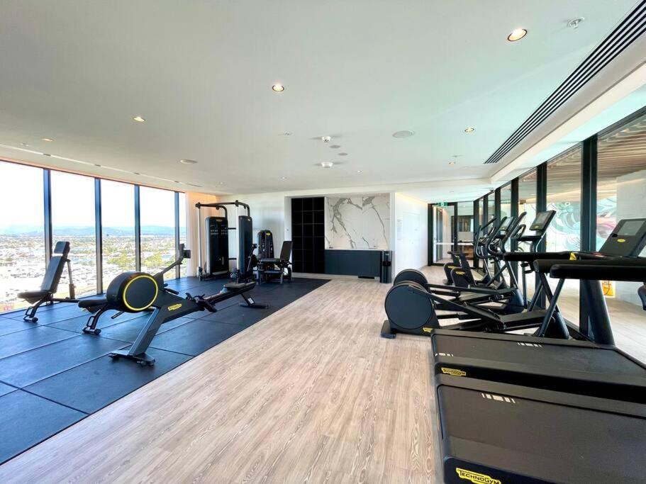 Stunning Oceanview 2Br In The Heart Of Broadbeach 44F Apartment Gold Coast Exterior photo