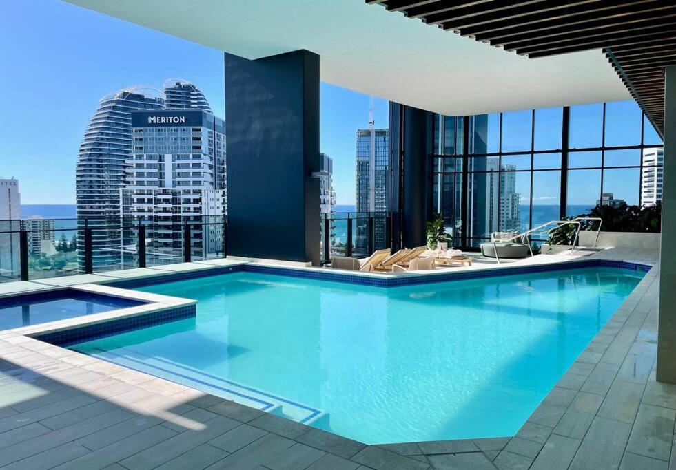 Stunning Oceanview 2Br In The Heart Of Broadbeach 44F Apartment Gold Coast Exterior photo