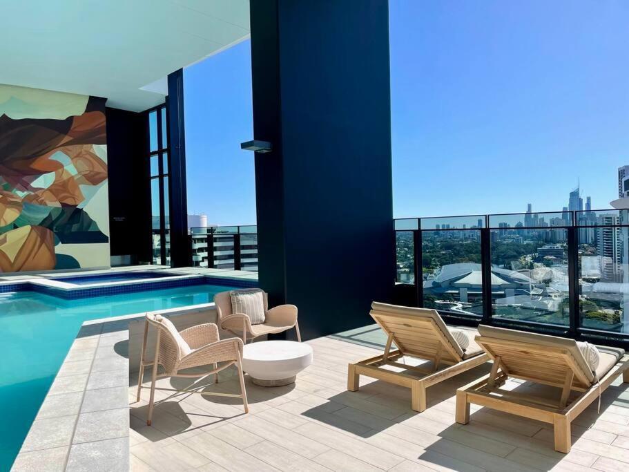 Stunning Oceanview 2Br In The Heart Of Broadbeach 44F Apartment Gold Coast Exterior photo